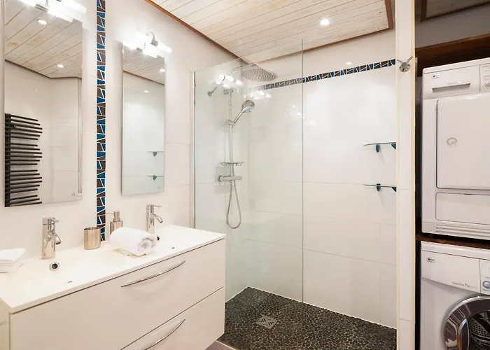 Le Singulier - 2 Et Parking