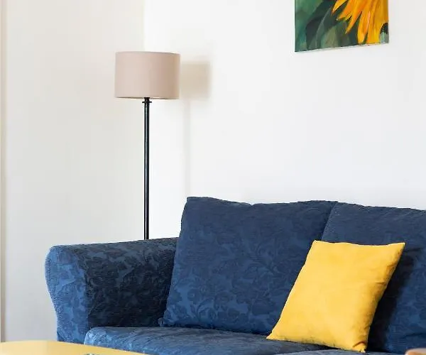 Le Singulier - 2 Et Parking